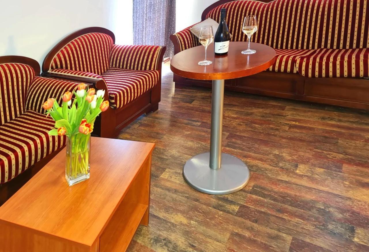 Visovac Rooms And Breakfast Skradin Exterior foto