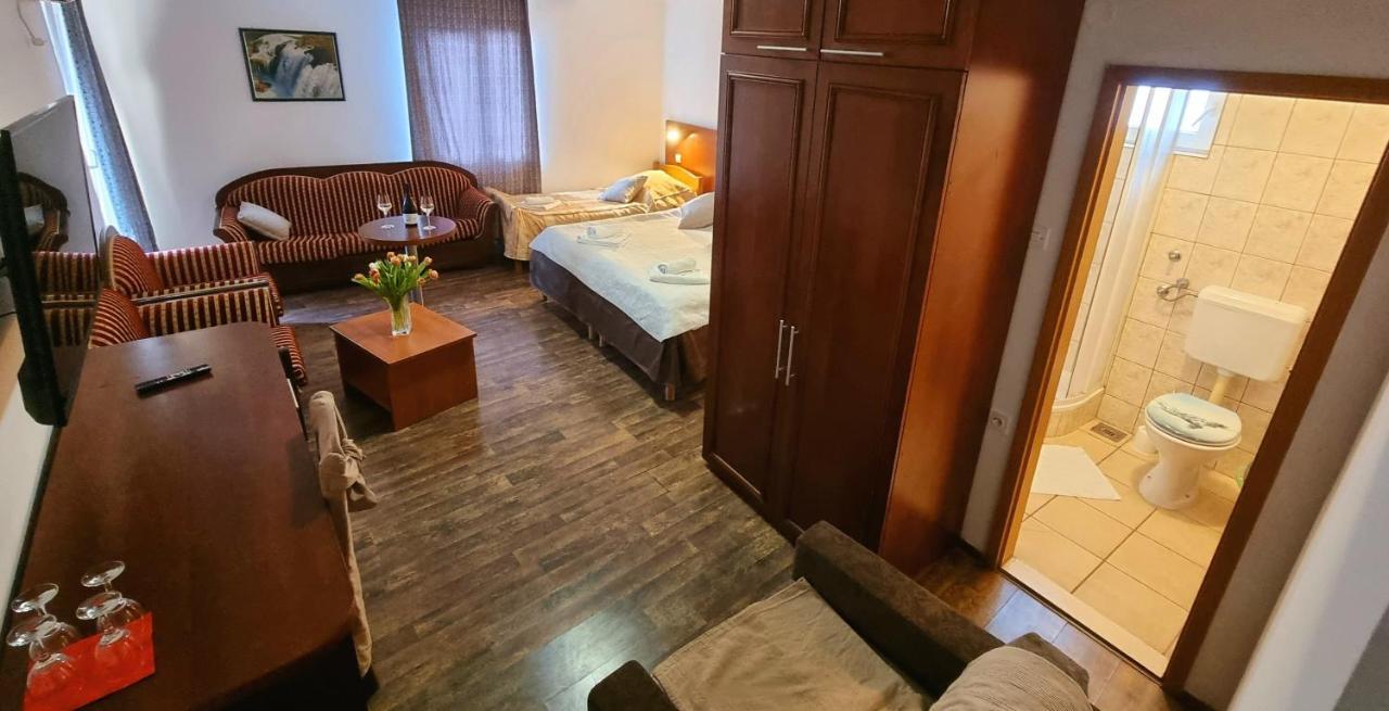 Visovac Rooms And Breakfast Skradin Exterior foto